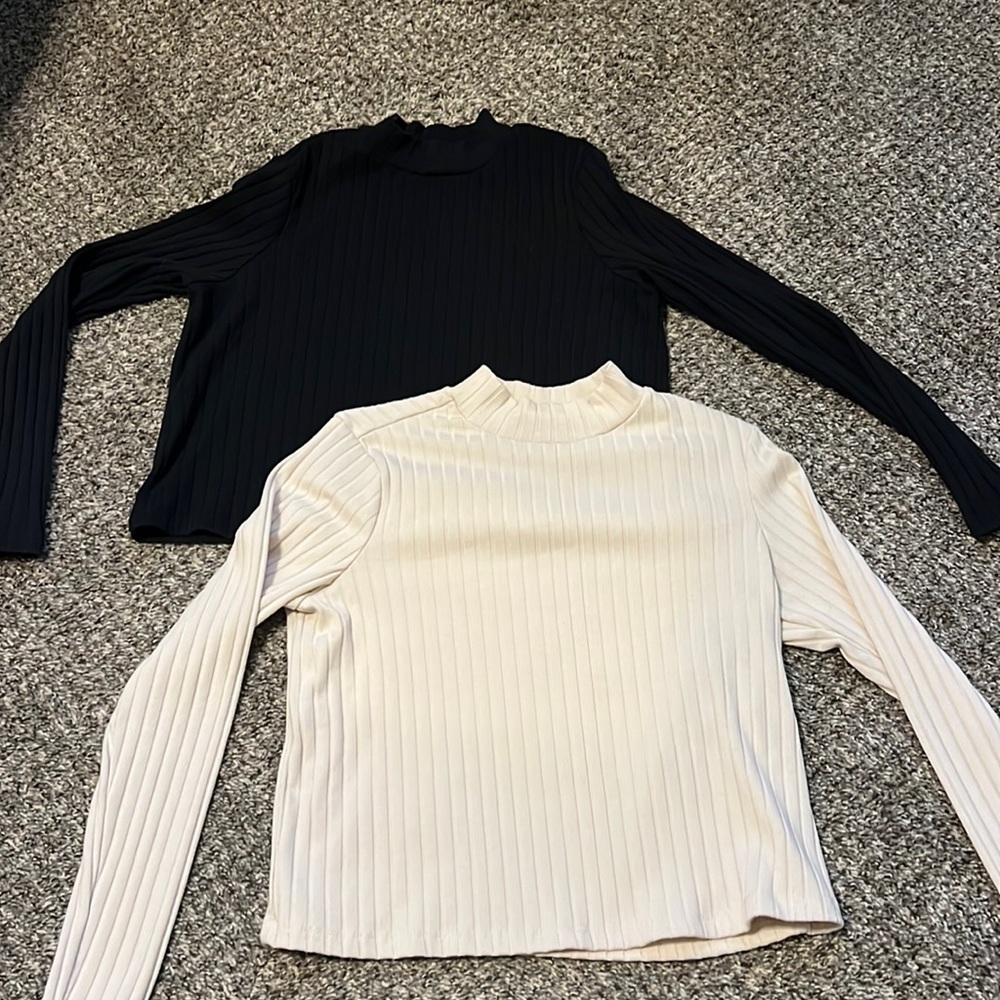 Cropped turtle necks